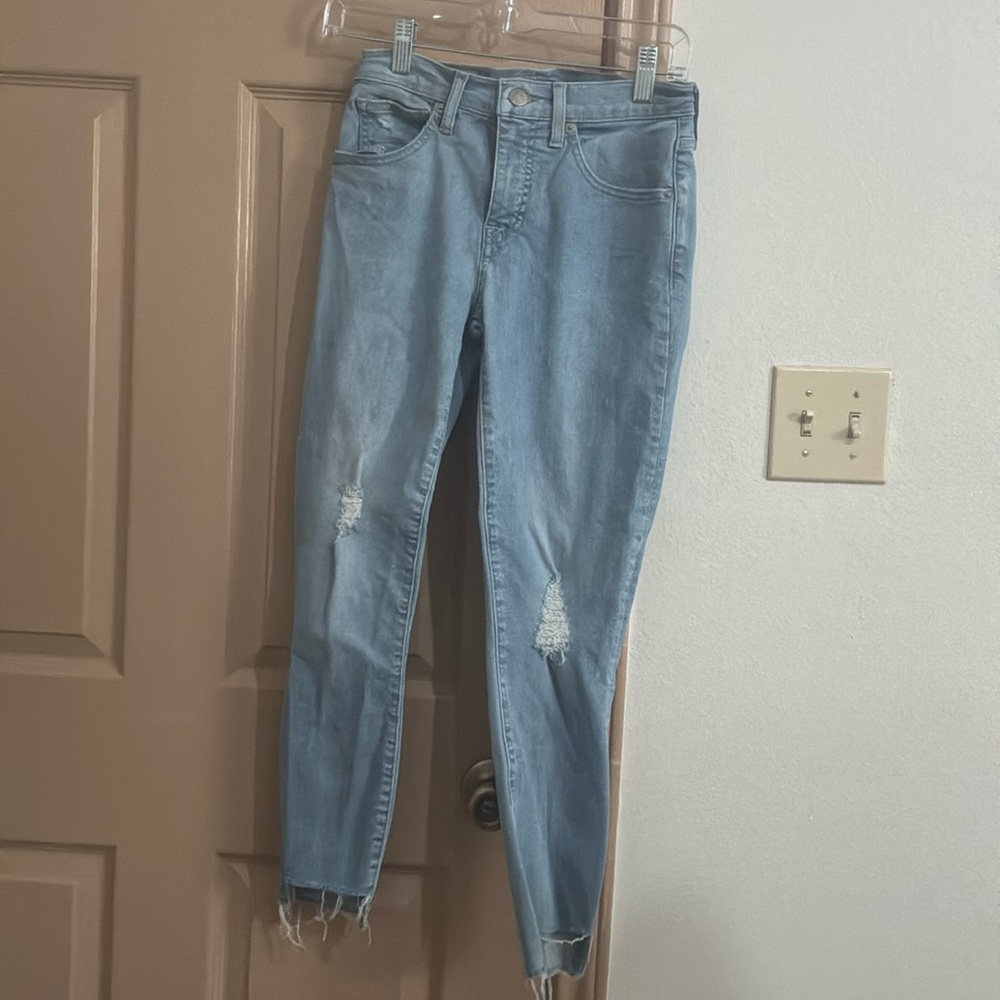 Lucky Brand Light Blue Distressed Women's Jeans